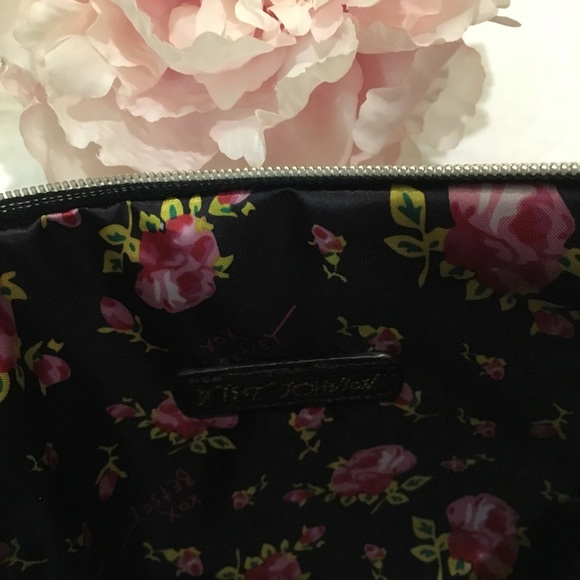 🚫🚫SOLD🚫🚫Betsey Johnson Rocket Space Pouch - Picture 5 of 6
